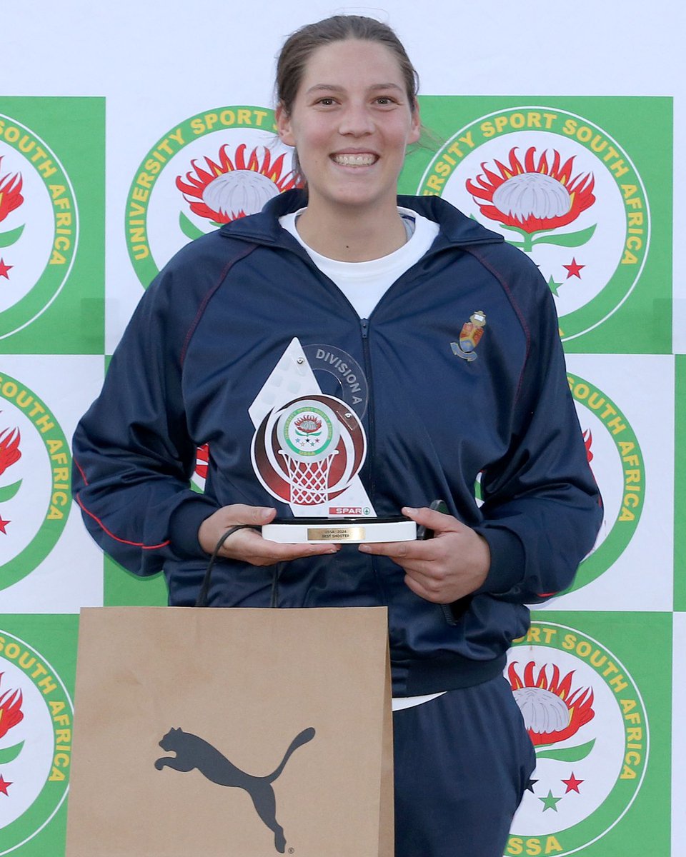TuksSport's tweet photo. #NetballIsLife 🏐

2024 #USSANetball Shooter of the Tournament: Alice Lennon of #TuksNetball 

She also served as the captain of the UP-Tuks team that won their 23rd USSA Netball title.

#Elevate2Greatness ⭐️💡
#StripeGeneration 🔴🔵⚪

[Photo credit: #regcaldecott] https://t.co/oPU8xaIC0n