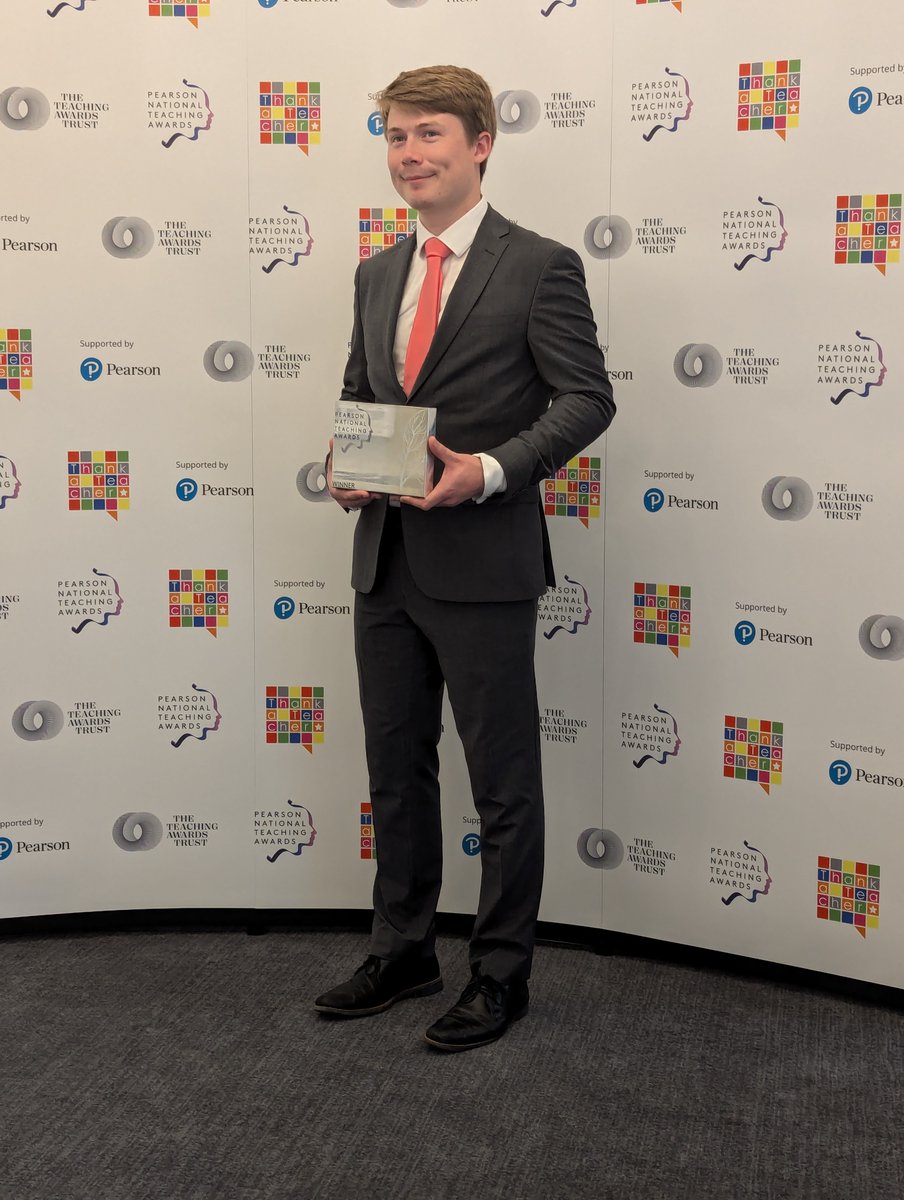 Mr Feivan receiving his Silver Award at the Pearson Teaching Awards. <a href="/TeachingAwards/">The Pearson National Teaching Awards</a>
<a href="/RoyalAutomobile/">Royal Automobile Club</a> #TeachingHeroes