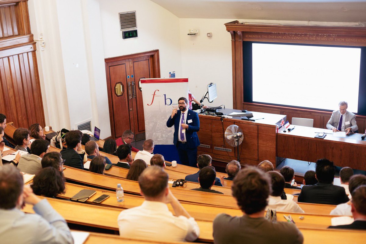 francobritish's tweet photo. Dr Benjamin Guedj spoke on “The state of AI in 2024”

Dr Benjamin Guedj s'est exprimé sur “l’Etat des lieux de l’IA en 2024” https://t.co/4vGKVdRPt7