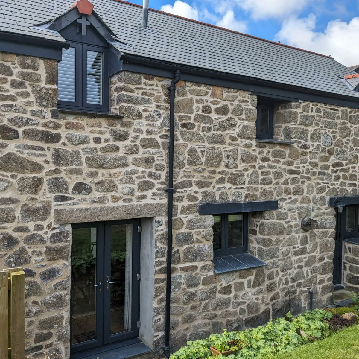 Sweetshouse project finally done ✅ 

Client is over the moon 

Now onto the next 

ltrepointing.wordpress.com