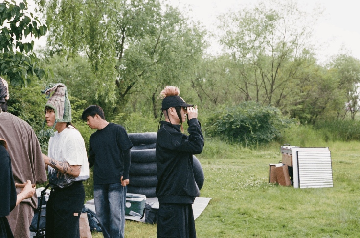 bandhyukoh's tweet photo. [BTS] HYUKOH &amp; Sunset Rollercoaster - AAA
 
© melon
https://t.co/2727eZfZ0P

#hyukoh #혁오 https://t.co/c288dOBo1g