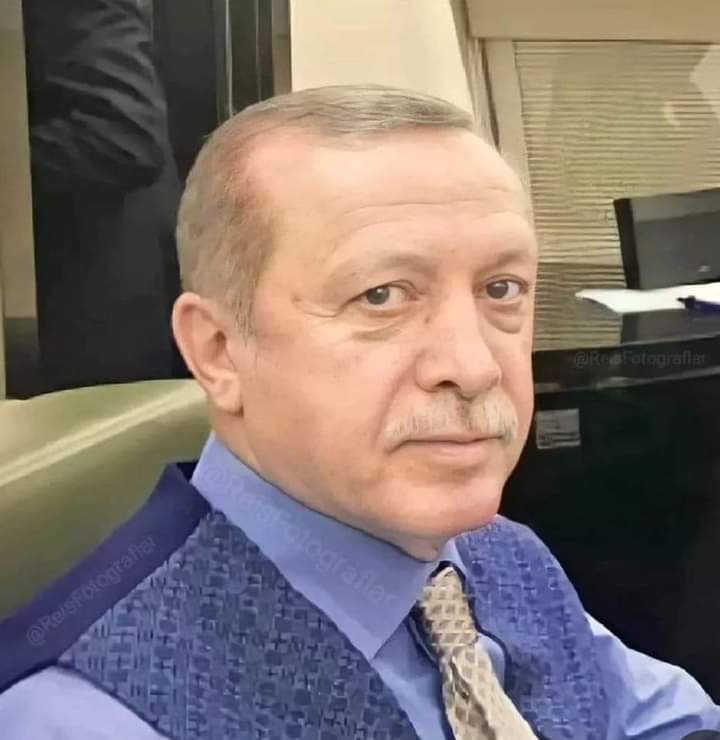 Esselamün aleyküm Sabah şeriflerimiz hayr olsun Cümlemize hayırlı sabahlar hayırlı işler helalinden bol kazançlar versin yüce mevlam işimizi gücümüzü rast getirsin  günümüz bereketli olsun ..