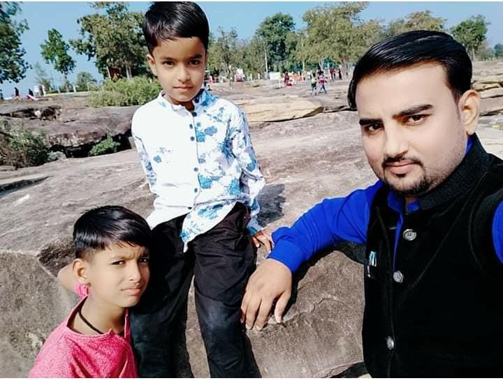 alifarooqi444's tweet photo. आज मेरे बेटे के जन्म दिन हैं आप सभी से दुआओं की गुजारिश लव यू my heart ❤️ dear betu अल्लाह ताला आप को दीन दुनिया की तरक्की अता फरमाए miss you एक बार फिर से आप को जन्म दिन की बहुत बहुत मुबारकबाद ♥️♥️♥️♥️ https://t.co/kdlUfip21L