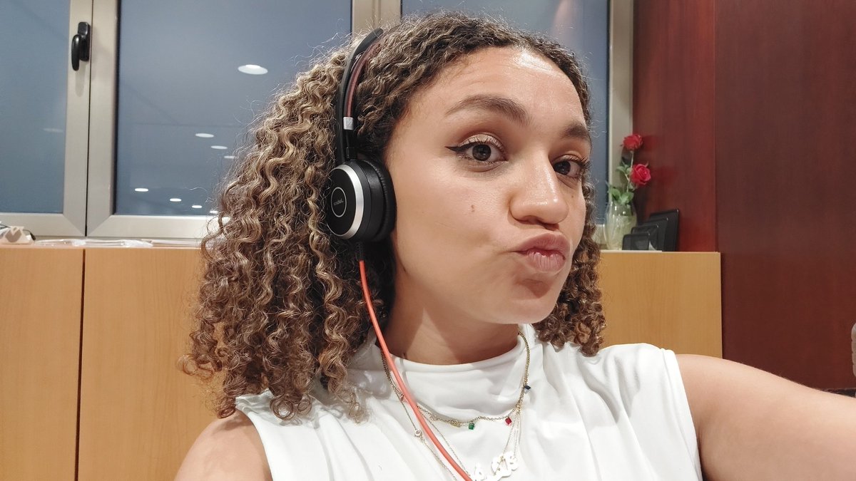 kikaabd's tweet photo. Aunque en mi Instagram todo sea glamour me entristece anunciaros que esos planes están todos financiados con un trabajo que tengo que ejercer 😢 https://t.co/tzDi45XOqp