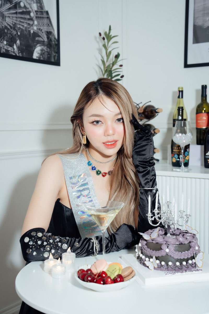 ssnyyy's tweet photo. Chapter 20 begins~ 🎂🥳 

#BirthdayCelebration 
#ssnyyy 
#SNYsunny https://t.co/swhMXsFMXk