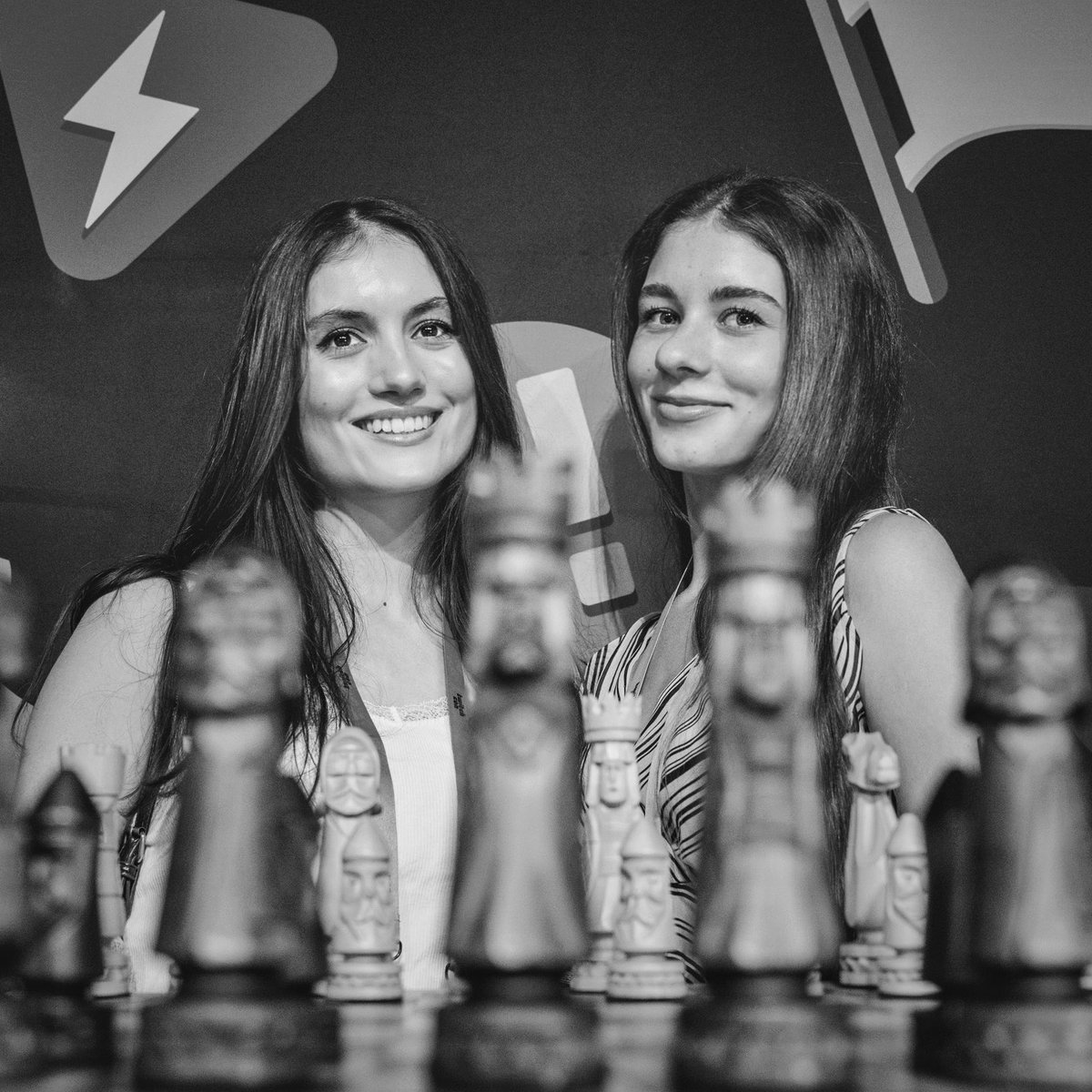 <a href="/chesscom/">Chess.com</a> Booth was thriving at TwitchCon EU ♟️♥️ 
Photos by <a href="/photochess/">PhotoChess</a> 📸