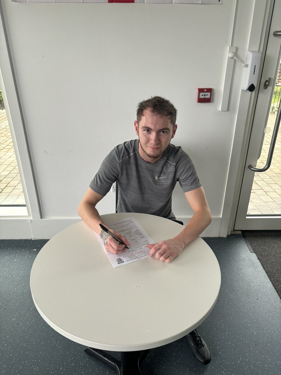 🆕 ✍🏼 

<a href="/JackGifford16/">Jack Gifford</a> signs for the A’s after a personally successful season at <a href="/SummertStarsAFC/">Summertown Stars AFC</a> where he picked up Top goalscorer for them scoring 25 goals! ⚽️ 

Welcome Jack 🤝