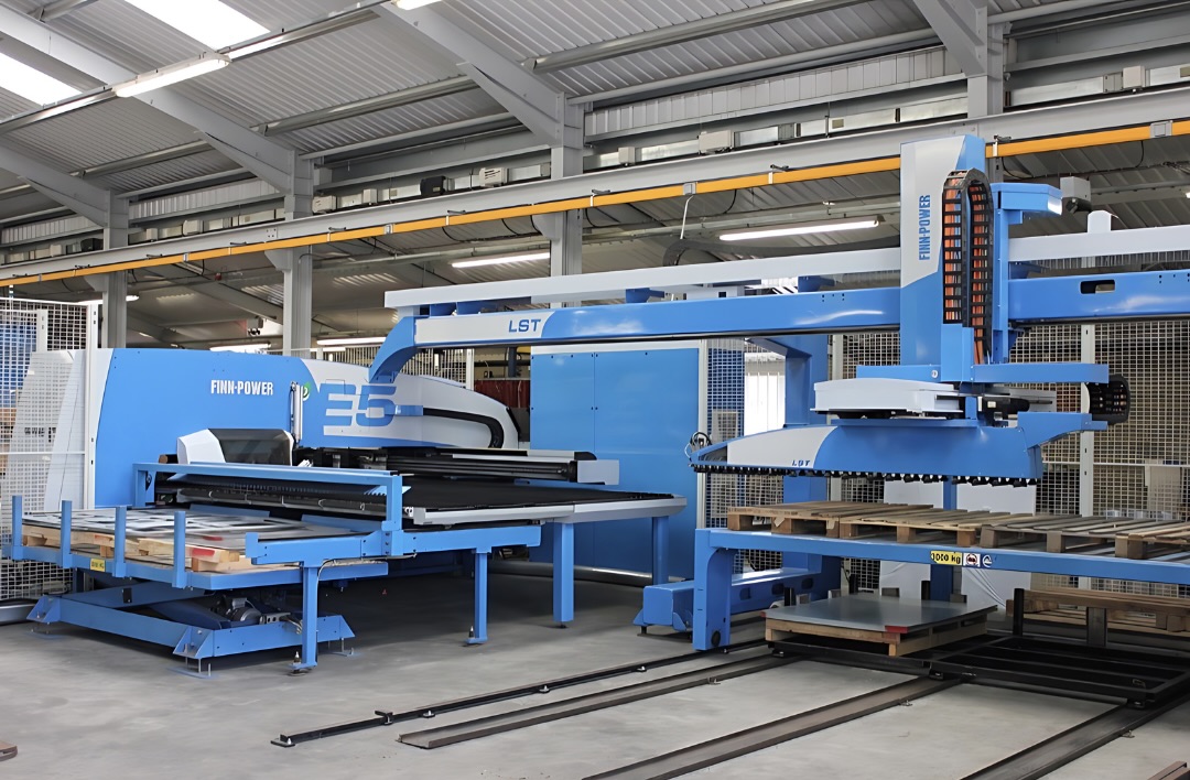 StevensCarlotti's tweet photo. The calm before our team work up a storm in the #CNCPunching department! 💪
Assisted by our two #PrimaPower E5 machines, we have the capacity to punch #Steel measuring 2.5m x 1.5m x 6mm thick, while also performing deburring, forming, roll forming, & marking tasks. 🙌 https://t.co/uxqlfNj7I3