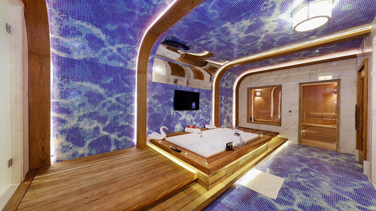 Kendinize eşsiz bir deneyim armağan edin ve benzersiz Ada Villalarımızda konaklayarak rafine bir yaşamın tadını çıkarın. 
~
Treat yourself to a unique experience and enjoy the refined lifestyle  by staying in our unique Island Villas.