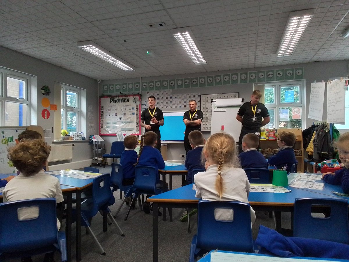 Year 1 Simpson’s Lane tweet media