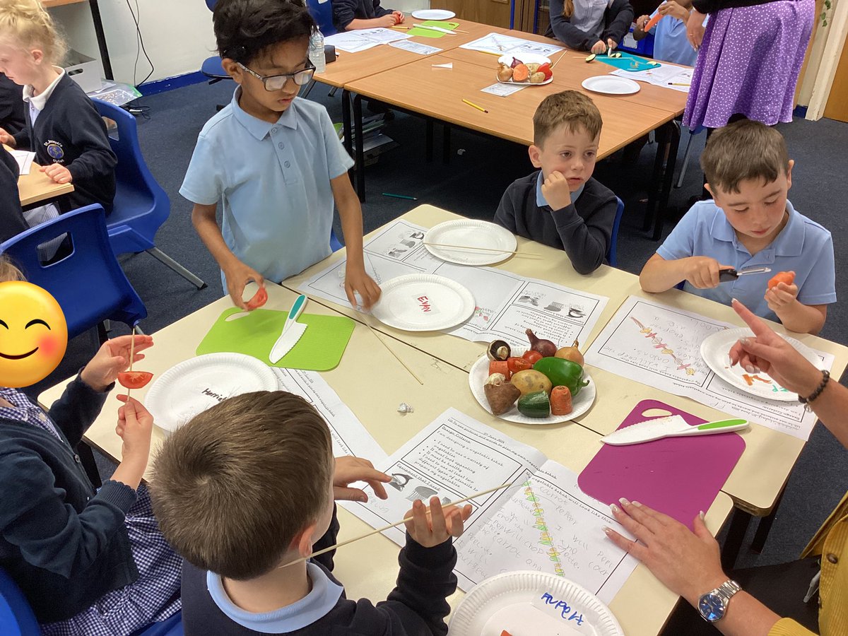 StJosephU's tweet photo. 1KW have been busy peeling and chopping veg for their vegetable kebabs. We can’t wait to try them. #SJUDT https://t.co/mMXcvluvG4