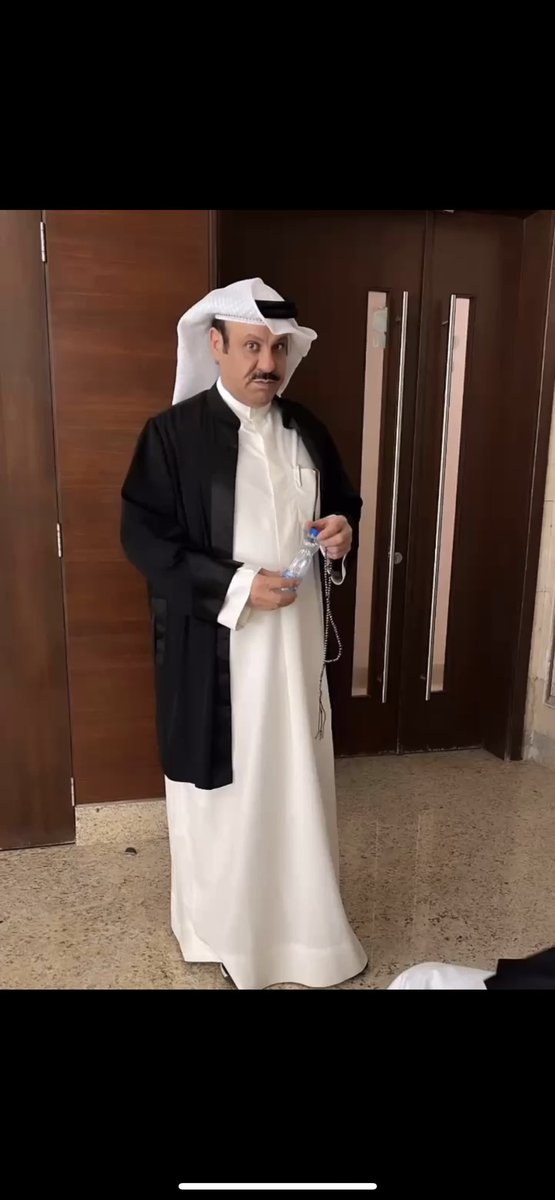 dns36_'s tweet photo. تستاهل التكريم ياطير شلوى
على الشهاده مادرو  في فعايلك

لك في مقر الطيب تسعين دلوى
بالجود والمعروف بانت دلايلك

معروف بين بريه وشيوخ علوى
محدن يابن مزعل من مطير جاهلك

@N_alsarhed https://t.co/b2y50hPGLp