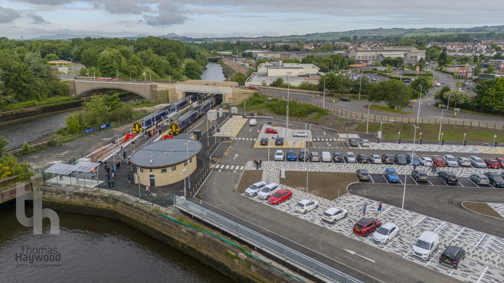 thaywoodphoto's tweet photo. ONE MONTH on the Levenmouth Line!
This drone shot captured the excitement of the first train to Edinburgh. Locals, how's the new line treating you? Faster commutes? Booming businesses? Tell us ALL! #FifeFlyer #LevenmouthLine #Scotland @RAIL @railnigel https://t.co/fEZtKHSPyJ