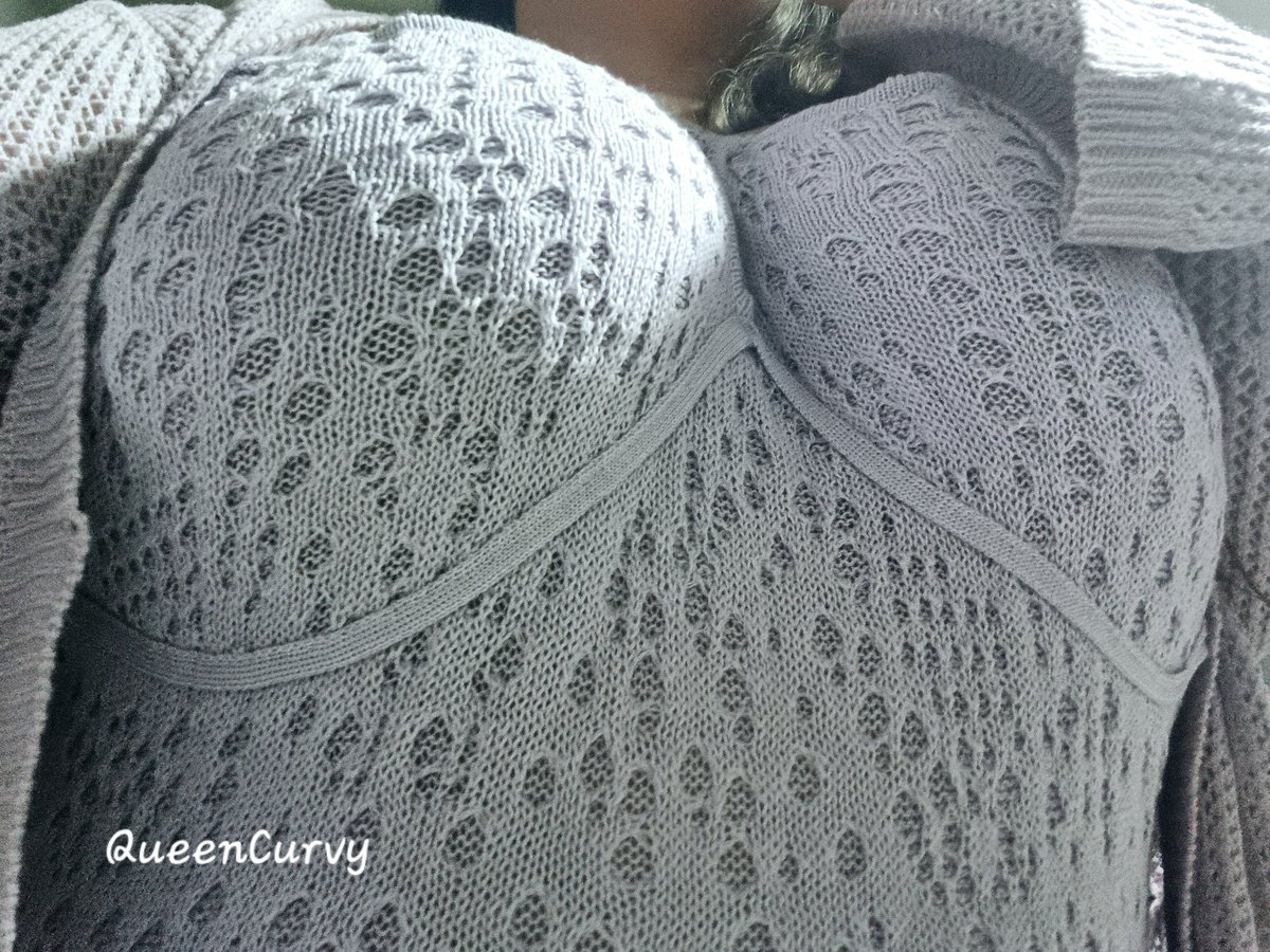 DomQueenCurvy's tweet photo. Si tu m'admires ou m'aimes secrètement comme un petit Ioser puceau qui n'a jamais vu une femme d'aussi près fais moi passer le message en € :

50 beaucoup 100 énormément 200 à la folie 500 passionnément 💌💸

•findom domina femdom findomme gynarchy paypig finD• https://t.co/FqTIafzdGr