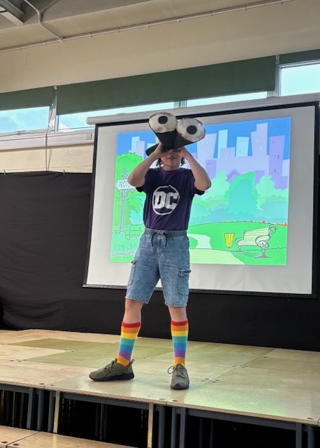 Massive well done to our Y5 and Y6 classes for their performance of Super Stan on Monday night. It was amazing!!