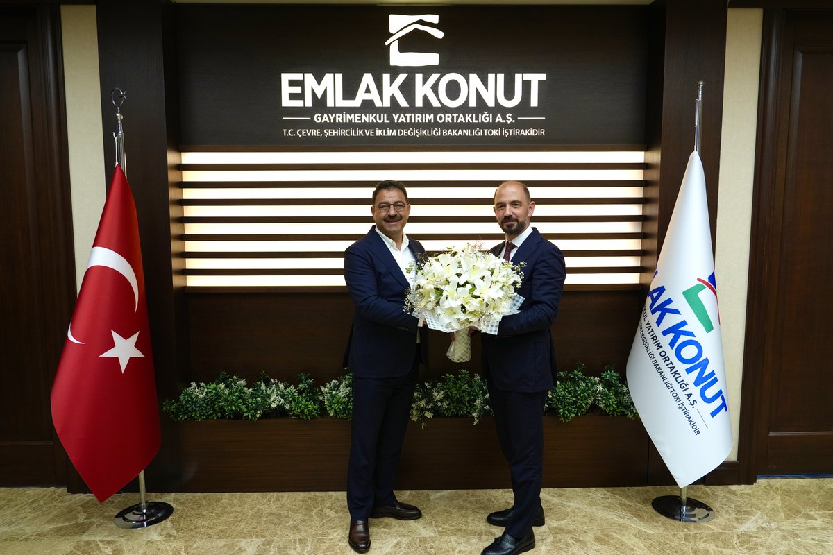 Bugün şirketimizde gerçekleşen devir teslim töreni ile Sayın Yasir Yılmaz, Genel Müdürlük görevini Sayın Cengiz Erdem’den devraldı.

Genel Müdürümüz Sayın Yasir Yılmaz’ı tebrik ediyor, yeni görevinde başarılar diliyoruz.

Görev süresi boyunca değerli hizmetlerde bulunan Sayın