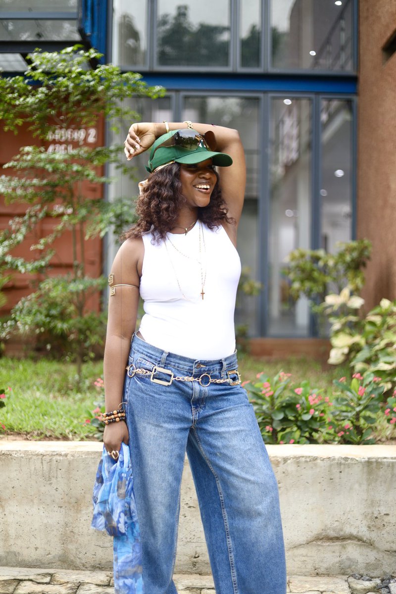 art_by_jacinta's tweet image. MAXIMUM COMPOSURE

Day 2 - Denim / Y2k day

#Finalyearweek