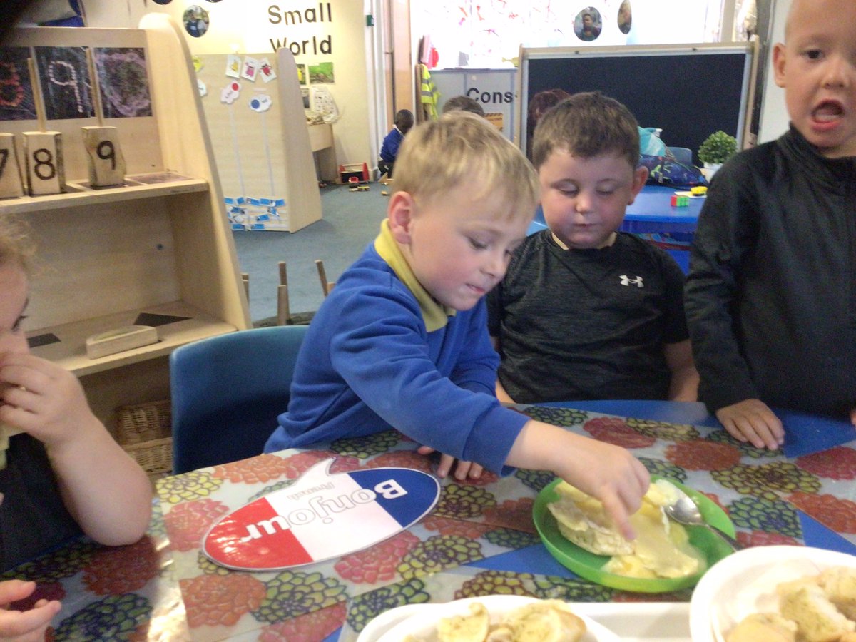 CanonNursery's tweet photo. @CanonSharples @CanonNursery @LT_Trust @Cornerstonesedu #bigwideworld French food tasting 🥖🧀 https://t.co/nHP1dVCGrd