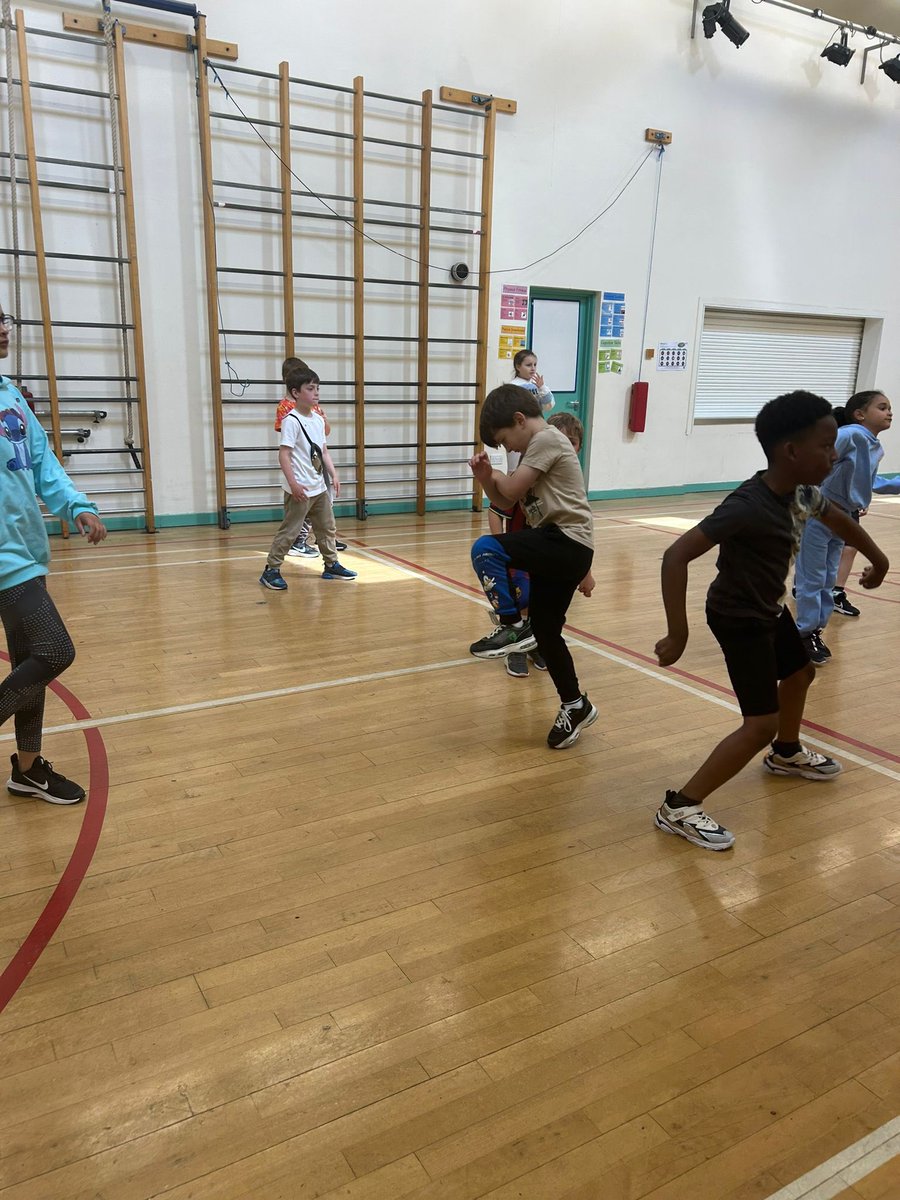 ActiveSchAngus's tweet photo. ๐ Last Day of @BirkhillPrimary @AuchterhousePS @LiffPS Summer Camp! Thank you to Emma, Owen & Alisha our top coaches #returningpupils for all the fun games. Great to see Friendship Circles forming between pupils from different schools #TimeToCare #AngusASAMC @AngusCouncil ๐ https://t.co/cq3W02LZv3