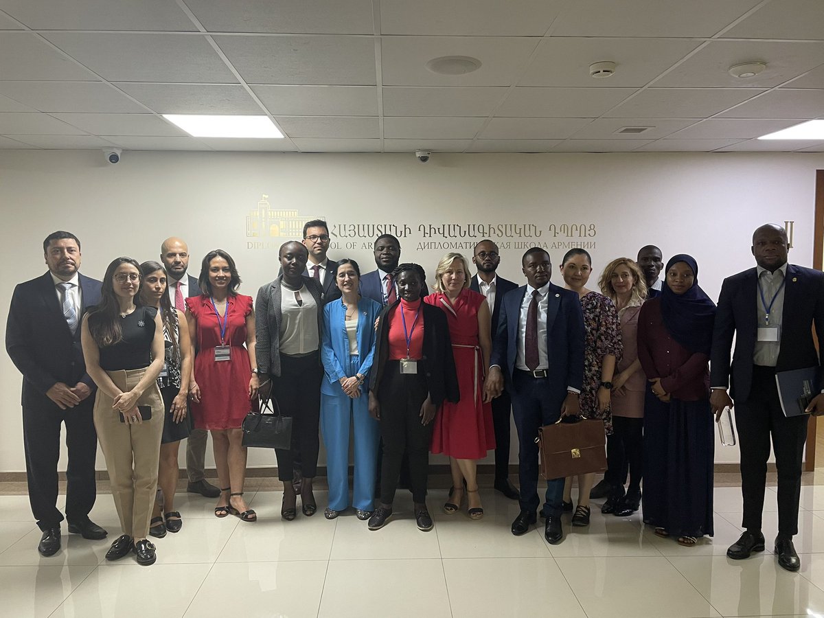 SKasmann's tweet photo. Happy to meet and discuss  🇪🇺engagement in the region with young diplomats at Yerevan Diplomatic School https://t.co/zDoSxsph58
