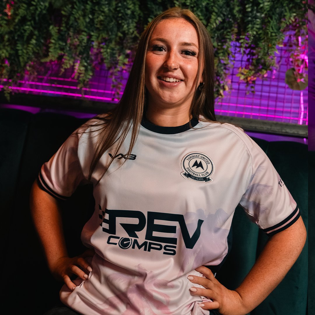 TUFC1899's tweet photo. 📸 Introducing...

Torquay United's 2024/25 Away Kit 🌴

#tufc @VX3apparel https://t.co/NDdTDRH9yi