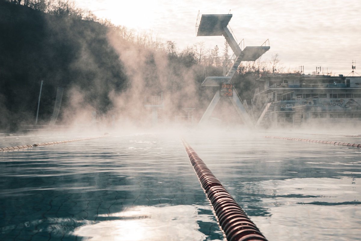 Asi to bude trochu delší než bych chtěl, ale co už :)

Potřebuju trochu helfnout.
Protože se blíží soutěž v Londýně a příprava je podle všeho na dobrý cestě…
A taky protože škola a fotky a spousta jinejch věcí okolo. 

Protože finance, co taky jinýho :).
Nejvíc peněz samozřejmě