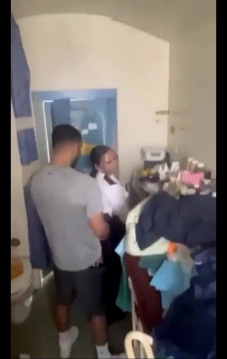 HugeWs0nly's tweet photo. Another Wandsworth video. What is actually going on with these women 🤣🤣🤣🤣
this place is like a social experiment 😭😭
All 3 vids posted to my telegram👇🏽
https://t.co/HWCJNswJYM
#HMPWandsworth #HMP #HMPWandsworthLady #HMPPrison https://t.co/xcsBHQ5NXq