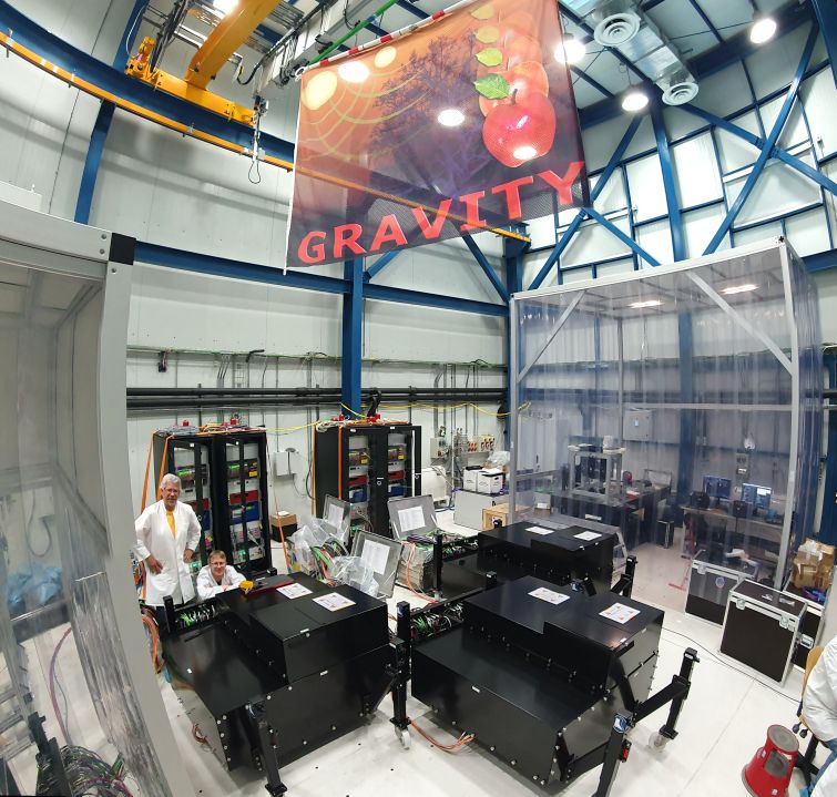 GRAVITY+ wavefront sensors and corrective optics being set up and tested in the Paranal new integration hall #VLT #VLTI