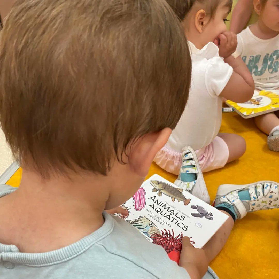 Visitem l'<a href="/BibliotecaNavas/">Biblioteca de Navàs</a> i  gaudim d'una estona plena de contes. Gràcies Anna  per explicar-nos l'història de l'Ós, ens ha agradat molt!