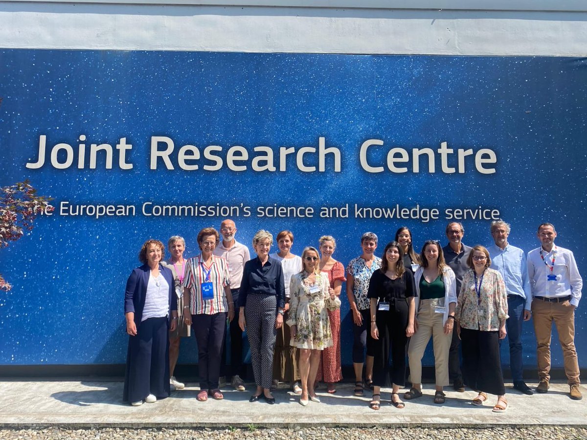 This week, <a href="/elena_stallings/">Elena Stallings</a> <a href="/mirimate/">Miriam Mateos Haro</a> of the <a href="/Bioest_HRC/">HRyC Clinical Biostatistics Unit</a> are in JRC Ispra working as the evidence synthesis team on the European Commission Initiative on breast cancer guidelines 
#ECIBC #JRC