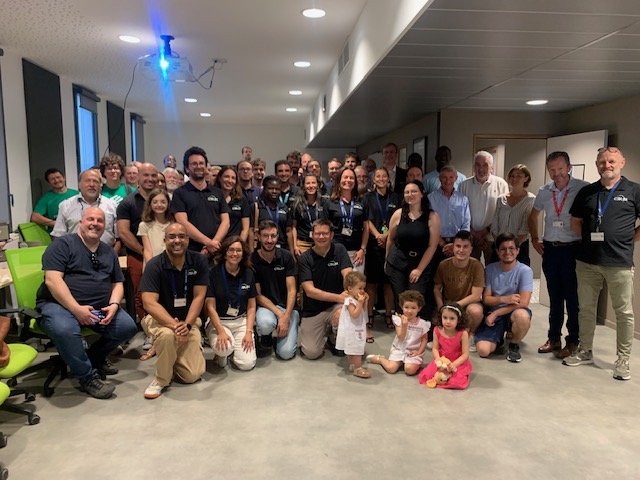 csumontpellier's tweet image. 🛰️🚀Full success for #Ariane6 and #ROBUSTA3A, it made it! It&apos;s alive! Thanks a lot to all the #radioham community for tracking our #nanosatellite! Learn more about it (French version): tinyurl.com/24mmv6rh