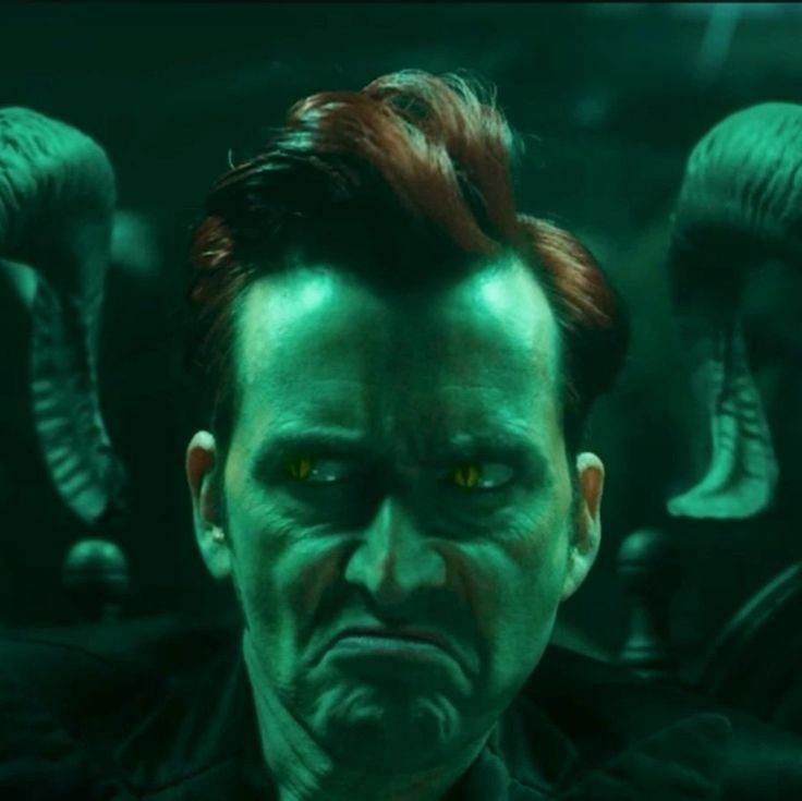 Can we um stop shipping David with other people and genuinely believing it's a thing. There's this person on Tiktok who makes videos about David and they just love hating Georgia and people in the comments agree like go get some help David would absolutely hate you in real life😐