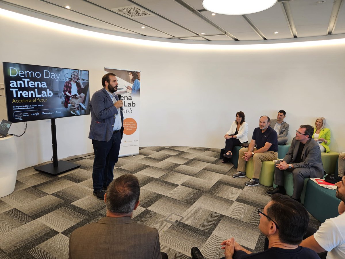 matarocat's tweet photo. 🚆Les startups guanyadores dels Premis @AntenaTrenLab 2023, presenten avui les solucions innovadores que han treballat durant 6 mesos de programa d’acceleració. També es presenta l’edició dels #PremisAntenaTrenLab 2024. L’alcalde @DBotePaz ha participat a l’acte https://t.co/7NKqjFTrmn