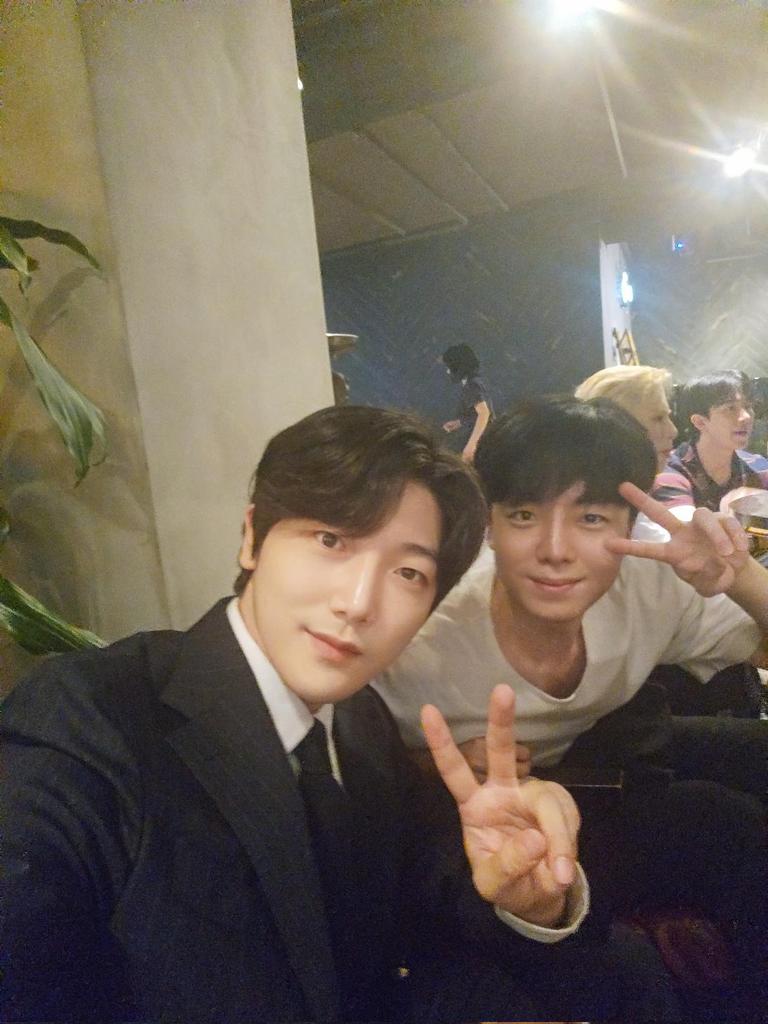 bbangjoooin's tweet image. 병주 있다