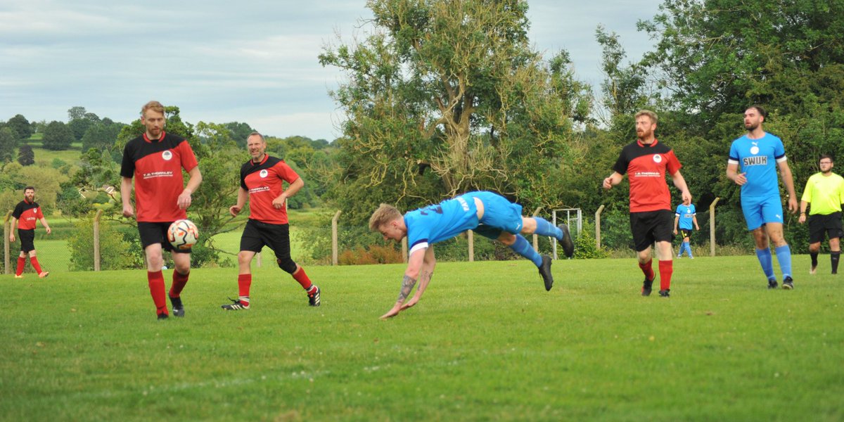 Second batch of photos from Royal Oak v Pavilion on Monday evening.

That last one is a diving header trying to net a rebound. It didn't go in, but what an effort!