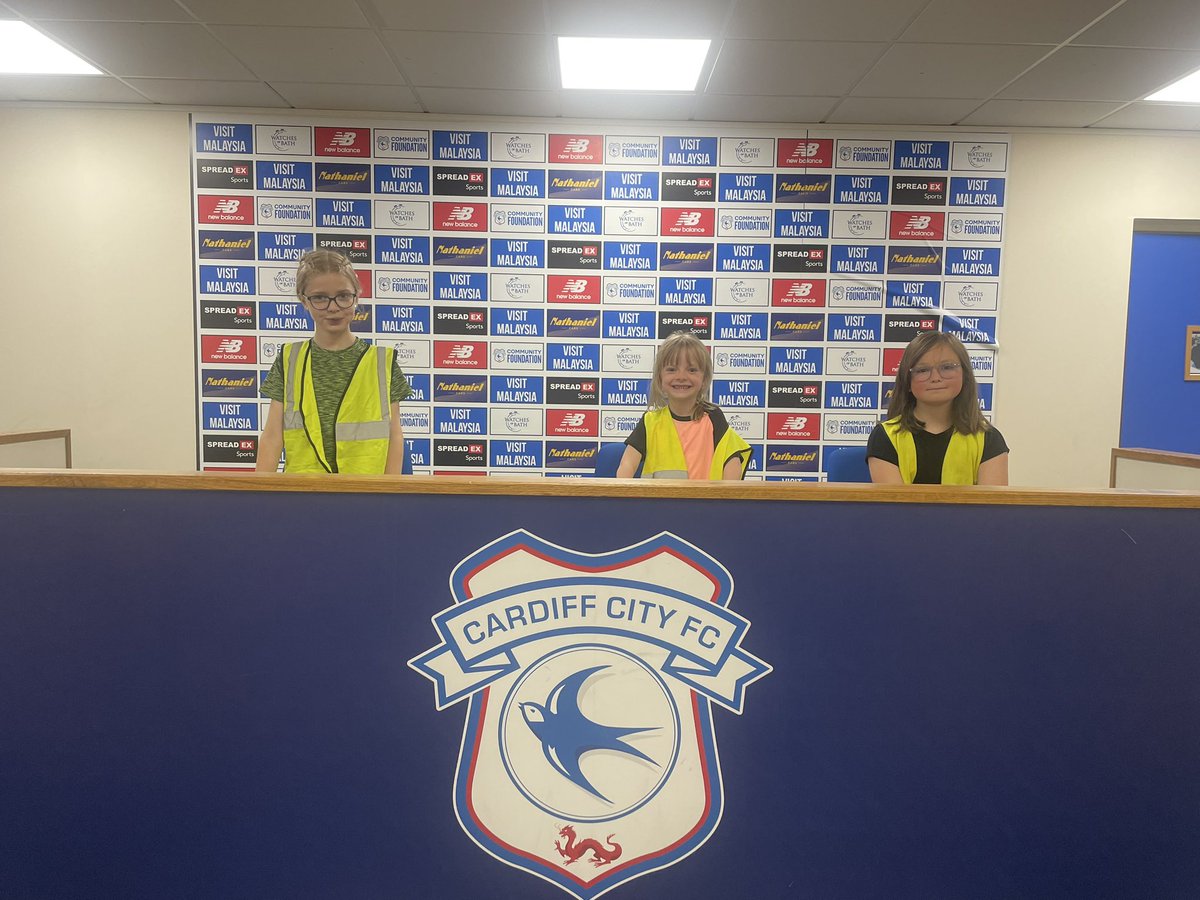 Misstaylor24117's tweet photo. Pwy â wyr? Efallai bydden ni’n gweld rhai yn ôl ymhen ‘chydig o flynyddoedd. 🏃🏿‍♀️
Who knows? Maybe we’ll see some 
of these faces here again in a few years⚽️ https://t.co/eNbipShMzC