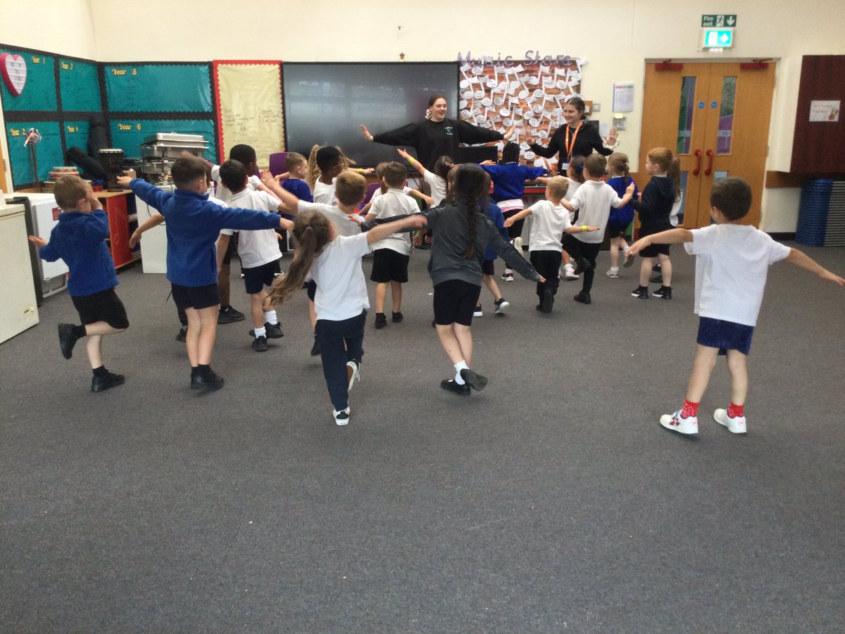 Miss Li 🐧 tweet media