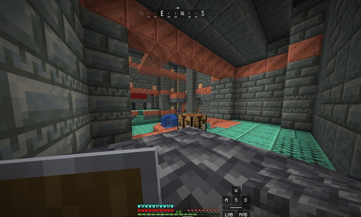 Gerade aus langeweile eine neue Hardcore Welt erstellt. Aber was ist das hier haha? dachte erst stronghold