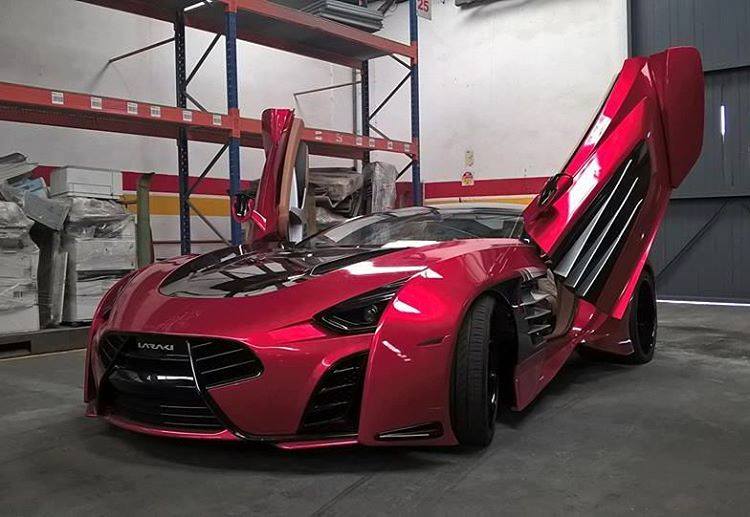 ConnaisAfrique's tweet photo. 7/8 🇲🇦 Laraki Automobiles, constructeur marocain fondé en 2000 par Abdeslam Laraki, se distingue par ses designs exquis. 

La marque produit des voitures de sport et des berlines de luxe en édition limitée, alliant artisanat traditionnel et techniques d'ingénierie modernes. https://t.co/9IONrPgd2l