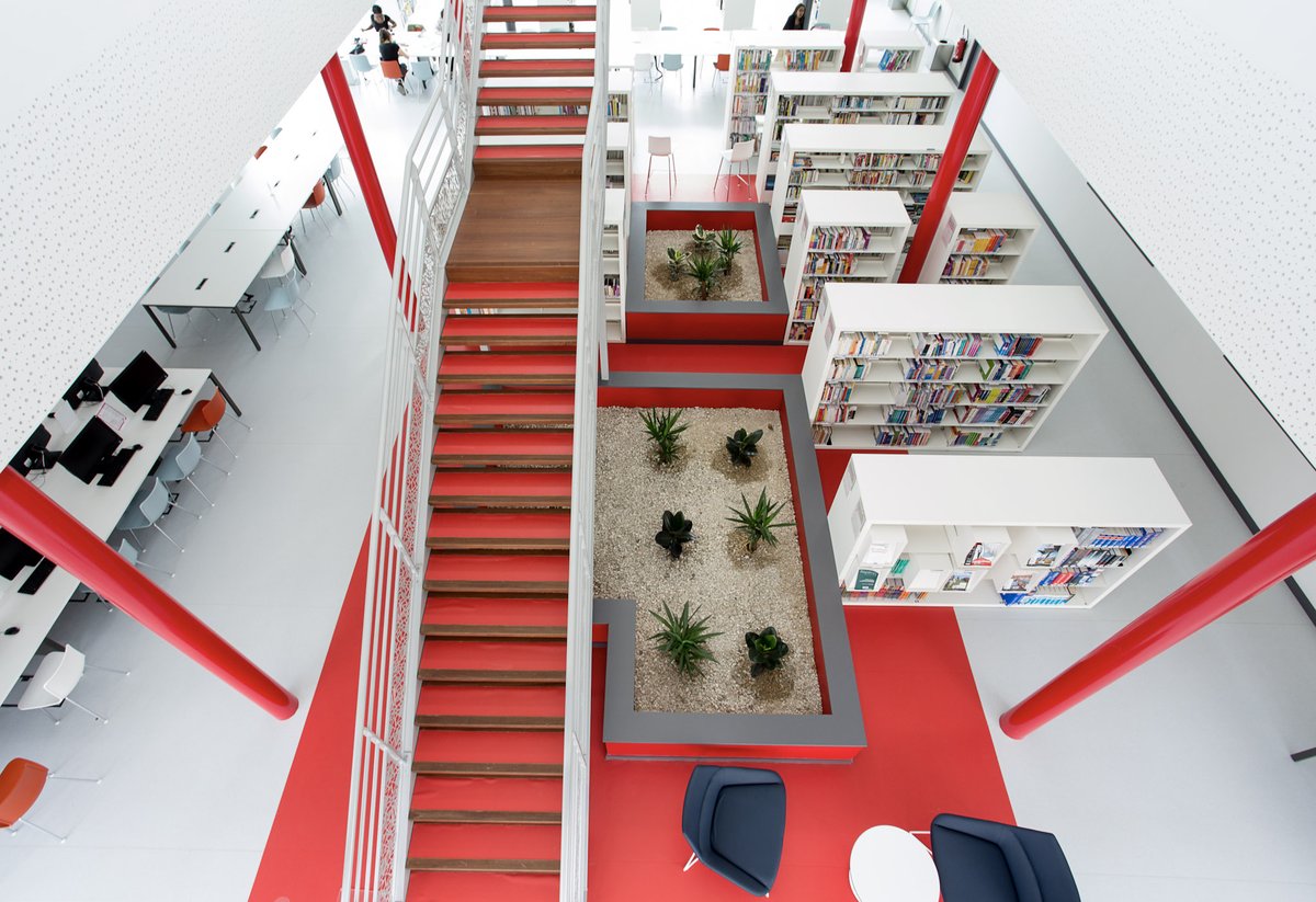 📣 #EtudiantsUPEC #PersonnelsUPEC
✔️Prêt vacances
✔️ Bibliothèque en ligne
Découvrez toutes les ressources et solutions à votre disposition pendant la fermeture estivale de nos BU 📚
👉 bit.ly/3WhQcVD

#UPEC #Documentation #ServicesDocumentaires #BuEnLigne #UPECnumérique