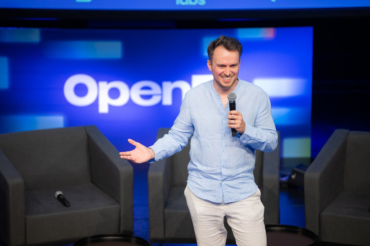 JulianLeitloff's tweet image. A year pinned down in a day. 

Yesterday the first #OpenFi conference concluded and we announced our consortium round led by @fabric_vc including eight ecosystems like @circle, @gnosischain, @Ripple, @NEARProtocol. 

It was a year of hard work and lots of uncertainty. I am lucky…