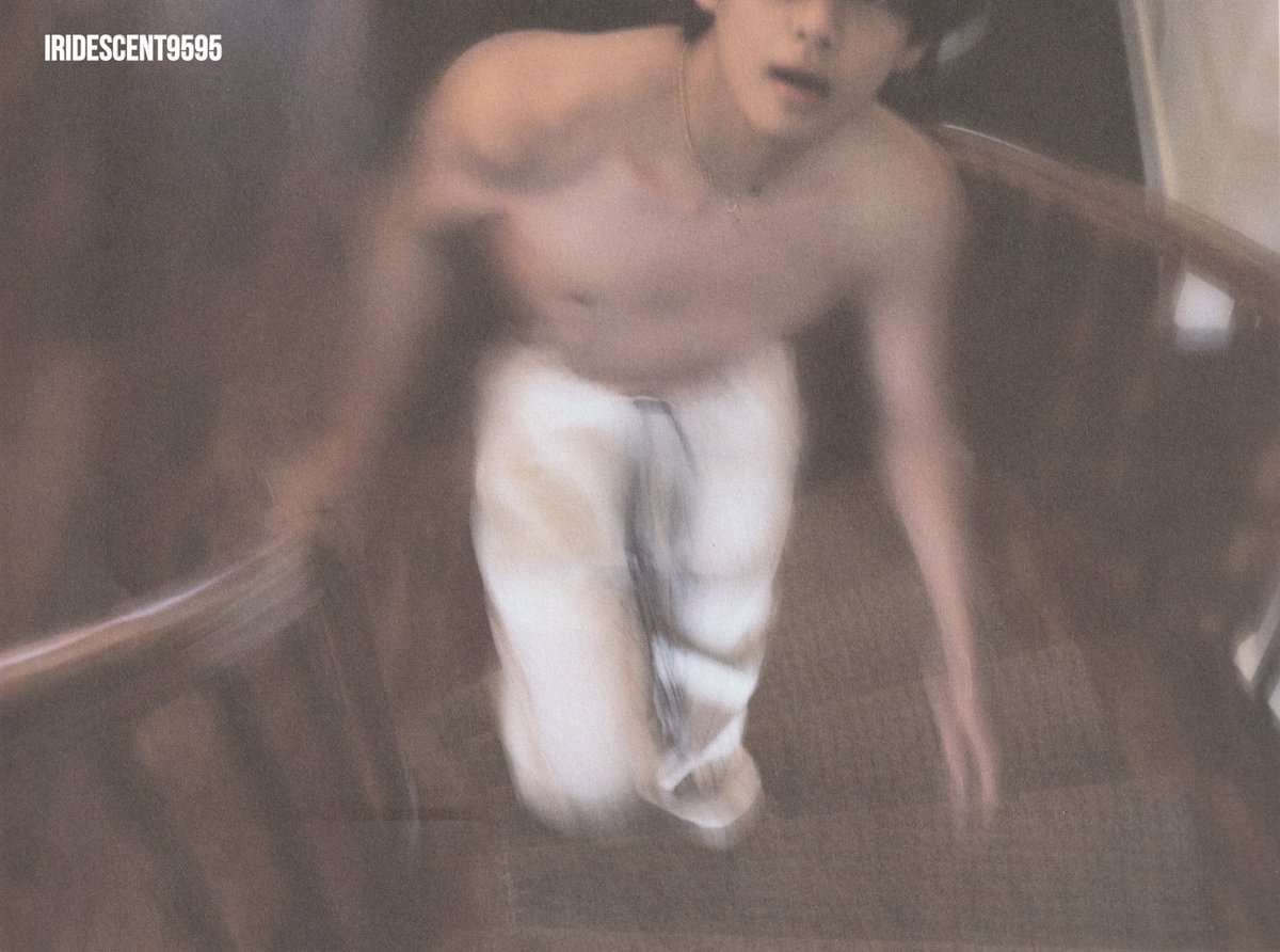 iridescent9595_'s tweet photo. [scan] V ‘TYPE 1’

#v #taehyung https://t.co/tfPxsmov07