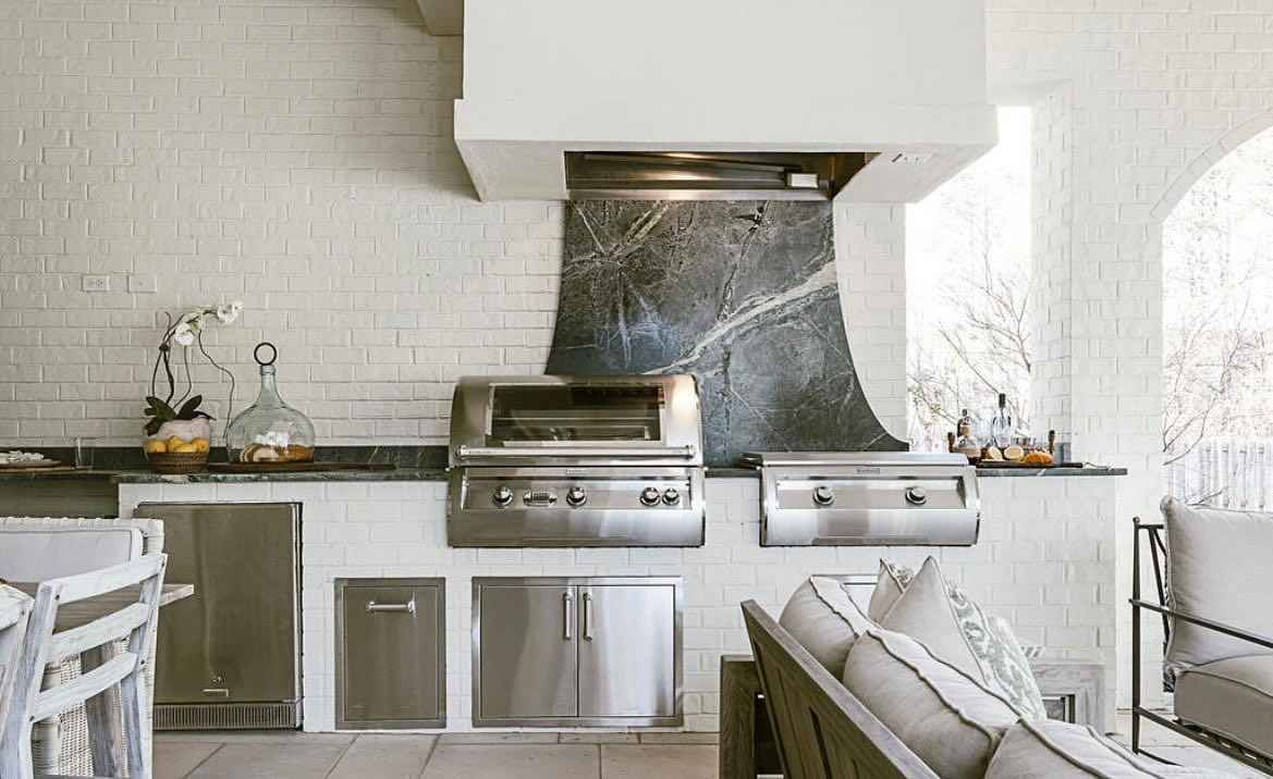 Unmatched performance and cooking versatility are yours when you own Fire Magic. Their superior technology and construction have set the standard for more than 80 years. Discover the Fire Magic difference. 

#outdoorkitchen #outdoorliving #luxurygrill #SequoiaOutBack