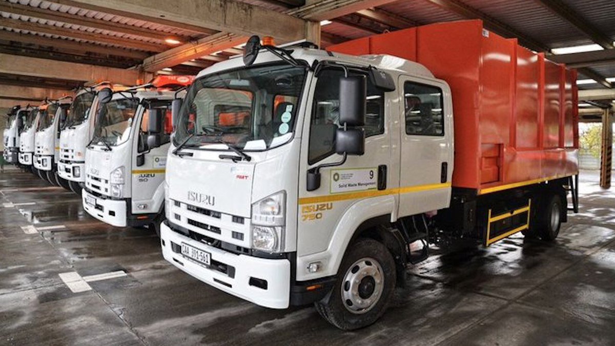 Waste collection throughout the city is being hampered by the weather. Don’t resort to dumping. Backlogs will be cleared, says the City’s Waste Management directorate.