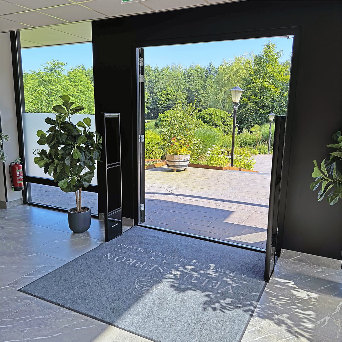 resatec's tweet image. Elegant beveiligd: de NEXUS Black voor welnesscentrum!

De Veluwse Bron in #Emst, een luxe wellnessoase midden op de #Veluwe, is nu voorzien van onze Cross Point NEXUS Black.