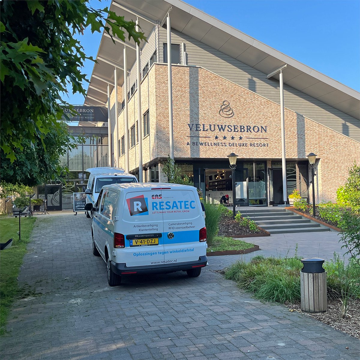 resatec's tweet image. Elegant beveiligd: de NEXUS Black voor welnesscentrum!

De Veluwse Bron in #Emst, een luxe wellnessoase midden op de #Veluwe, is nu voorzien van onze Cross Point NEXUS Black.