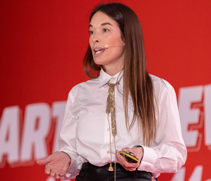Entrevistamos a la directora de marketing de MediaMarkt en el 25 aniversario de la marca en España bit.ly/3XY4r30 <a href="/MediaMarkt_es/">MediaMarkt España</a> <a href="/Marta_Dogi/">Marta Dominguez</a> #MediaMarkt #electronica #Tecnología