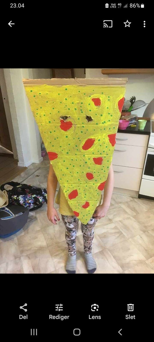 AgentLinnet's tweet photo. Mig i 3. Klasse der ik forstår hvorfor jeg bliver drillet i skolen

Også mig ligeså snart jeg kom hjem: https://t.co/3jJrcsRdtv