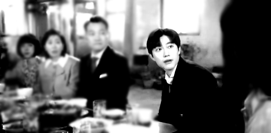 누나는 왜 맨날
나만갈구고나만미워하고나만패고나만뭐라하고나한테만열불내고나한테만엄격하고나한테만철들라하고.