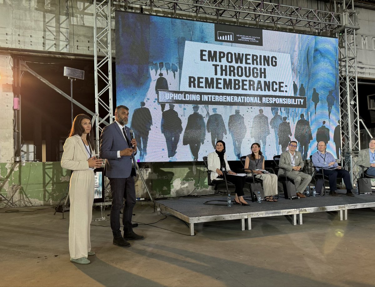 Hariz Halilovich 🌏 (@hare15011) on Twitter photo <a href="/RMIT/">RMIT University</a> students participated in the Intergenerational Responsibility Conference at <a href="/SrebrenicaMC/">Srebrenica Memorial Center</a>. They met with int. & local students, academics, activists, survivors & dignitaries, incl. 🇧🇦President Denis Bećirević & Duška Jurišić, Dep. Minister for Hum. Rights & Refugees of 🇧🇦. <a href="/RMIT/">RMIT University</a> students participated in the Intergenerational Responsibility Conference at <a href="/SrebrenicaMC/">Srebrenica Memorial Center</a>. They met with int. & local students, academics, activists, survivors & dignitaries, incl. 🇧🇦President Denis Bećirević & Duška Jurišić, Dep. Minister for Hum. Rights & Refugees of 🇧🇦.